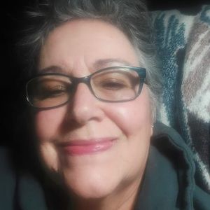 Meet your Posher, Debbie